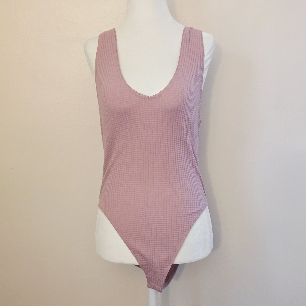 Wild Fable Women's Medium Pink Mauve Waffle Textured Bodysuit